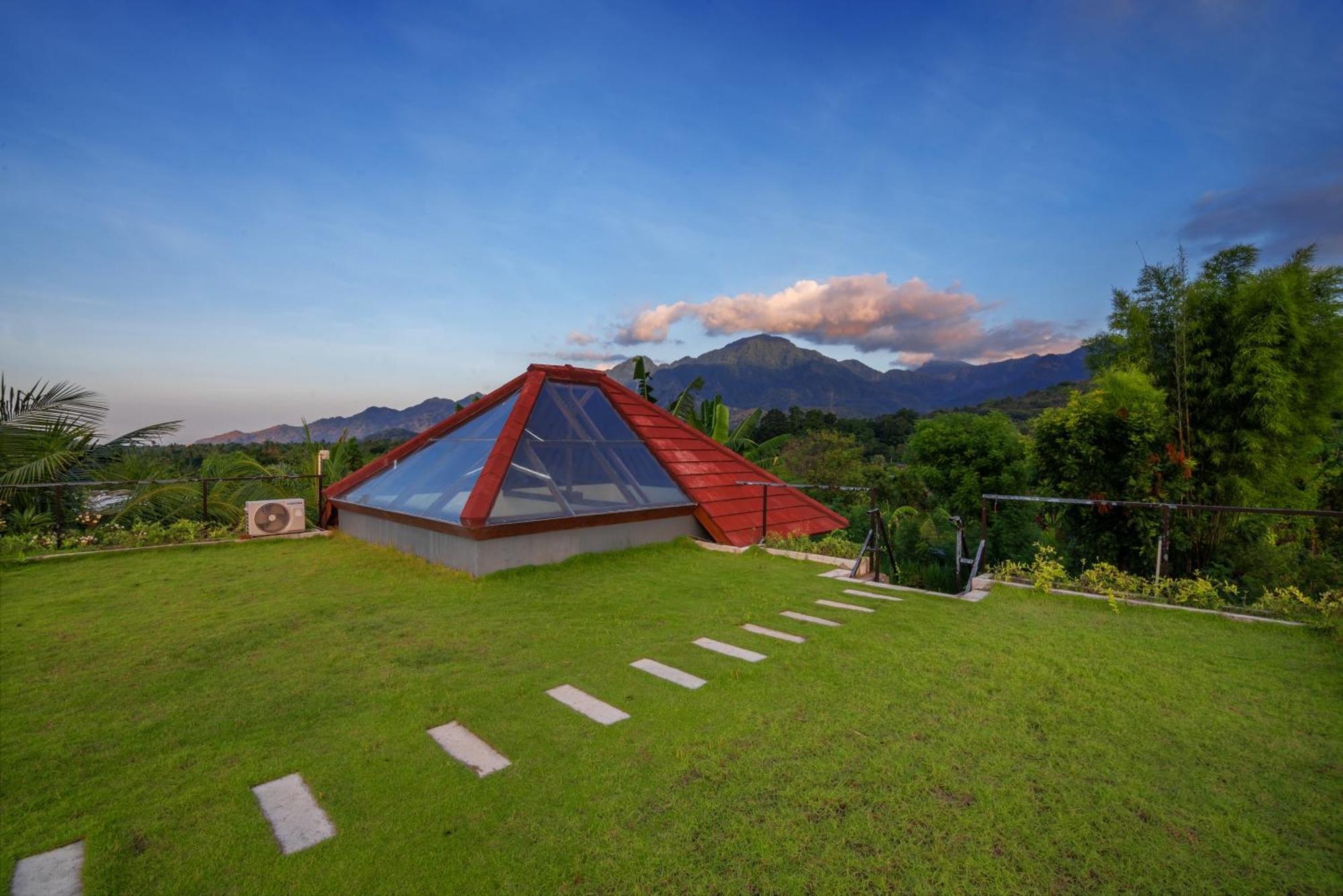 Villa Ambara Sumberkima Banyuwedang Luaran gambar